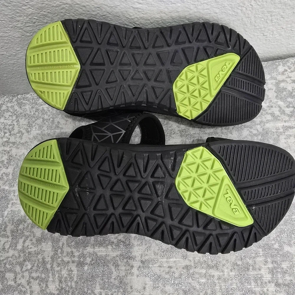 Teva Black and Green  Tidepool  Sport Kids Sandal Size 1